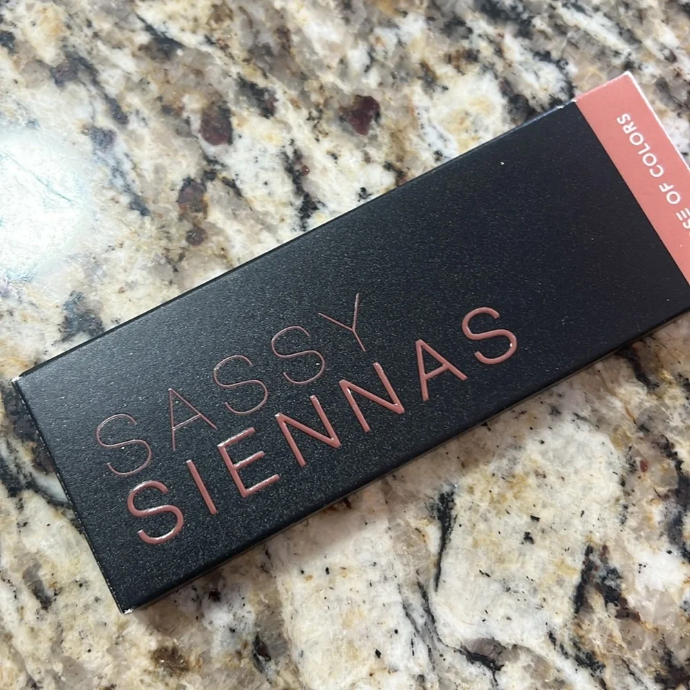 🌙♣️Sassy Siennas Dose Of Color Eyeshadow Palette